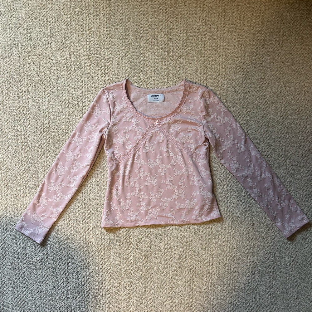 baby pink and white floral old navy long sleeve top